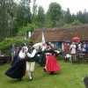 Några regndroppar var inget problem för Ystads folkdanslag! Så här trevligt hade vi idag!
Därmed har Kaffestugan sommaröppet - 11-17 varje dag utom måndagar. Välkommen!