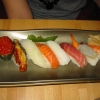 8-bitars nigiri-sushi (inga rullar).