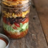 Förbered fredagens taco hemma så är middagen klar när ni kommer fram till stugan. Trevlig Helg önskar First Camp Torekov.

Recept: pocketchangegourmet.com/taco-salad-in-a-jar/