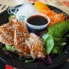 (Suriyaki) Kycklingsallad med seasam-dressing.

Introduktion pris 59 :-