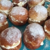 Café Prostgården är öppet  kl 10.00-16.00. Vi serverar idag 
semlor, smörgåsar och hembakat kaffebröd. Välkomna!