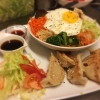 bibimbap med handgjorda dumplings