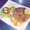 Hemlagad wienerschnitzel med stekt potatis 