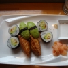 8 bitar vegetarisk sushi för 90 kronor.